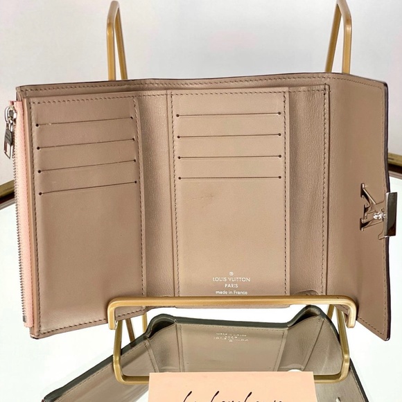 Capucines Compact Wallet Color Magnolia - Picture 6 of 6